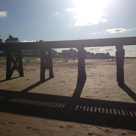 Bord De Mer Avec Jardin Et Local Velos * Grandcamp-Maisy